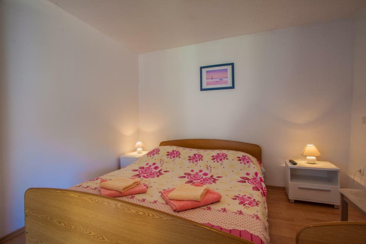 Apartment Surdic ヴァルン エクステリア 写真